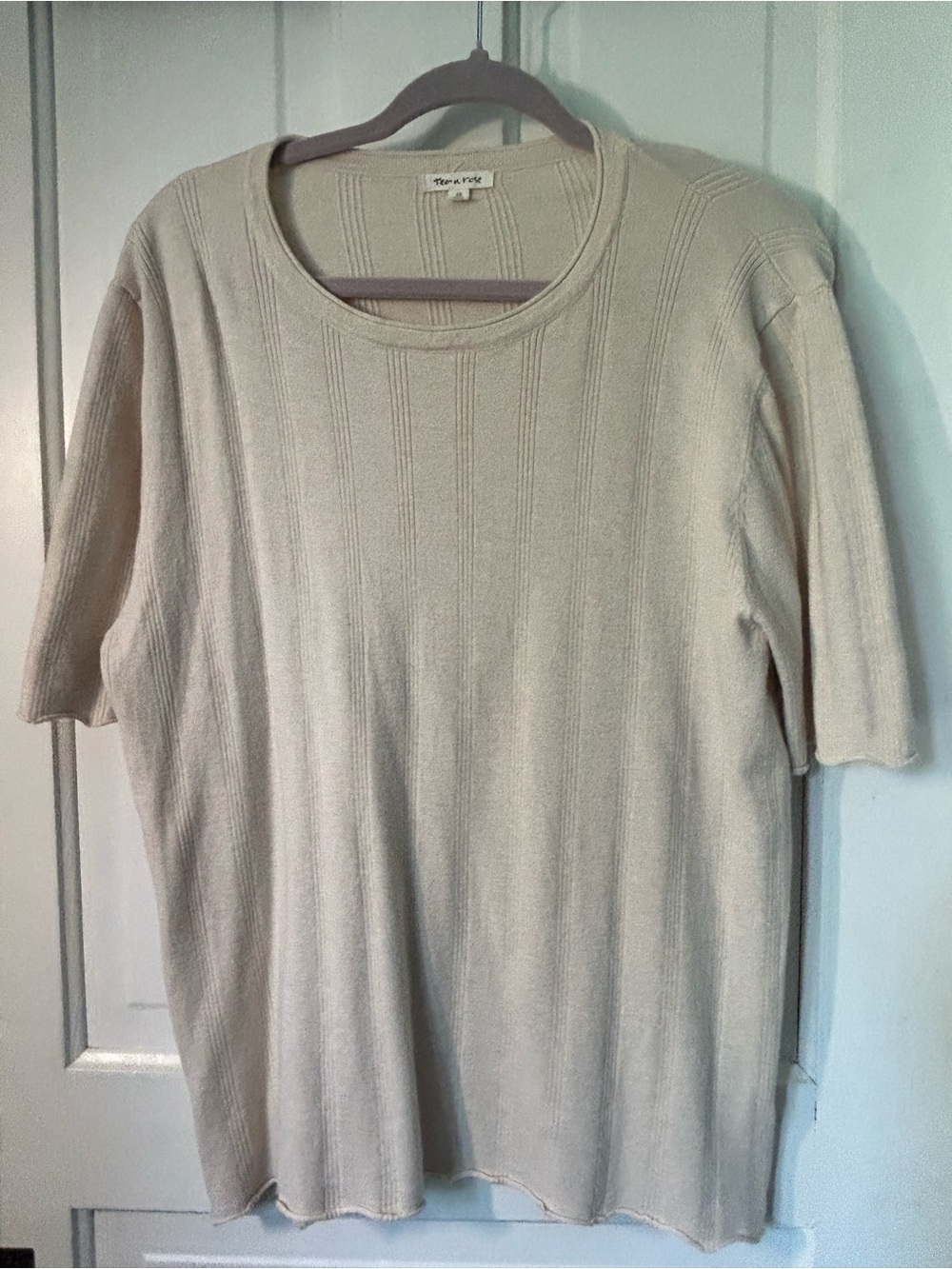 tea n rose Light Beige Ribbed Short Sleeve Sweater Tee Never Worn
